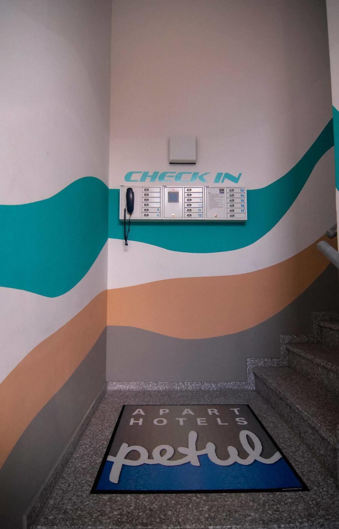 Petul Apart Hotel Am Ruhrbogen Бохум Экстерьер фото